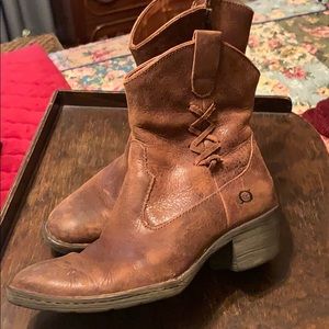 Born leather boots